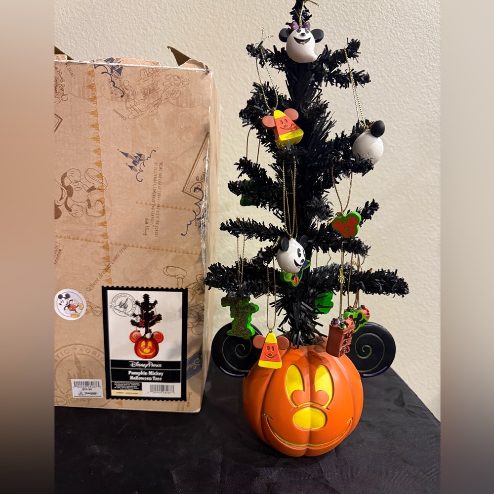 Disney Parks Pumpkin Mickey Halloween Tree - Black and Orange